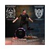Escultura de Lars Ulrich, baterista de la banda Metallica