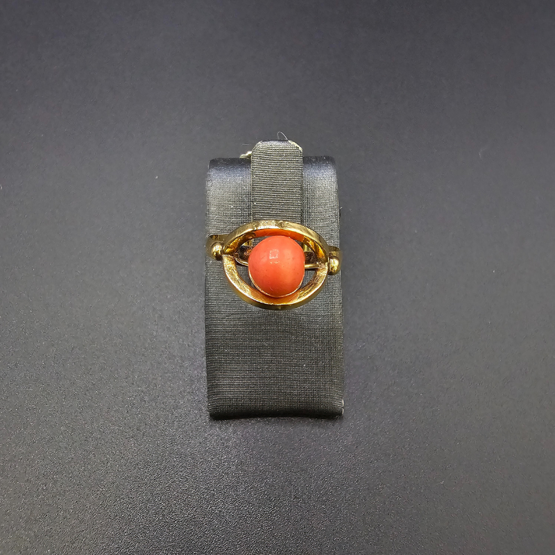 Sortija con Coral Rojo - Elegancia Natural