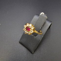 Sortija Circonita y piedra roja