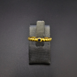 Sortija fina con piedra azul