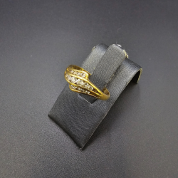 Sortija circonita de oro